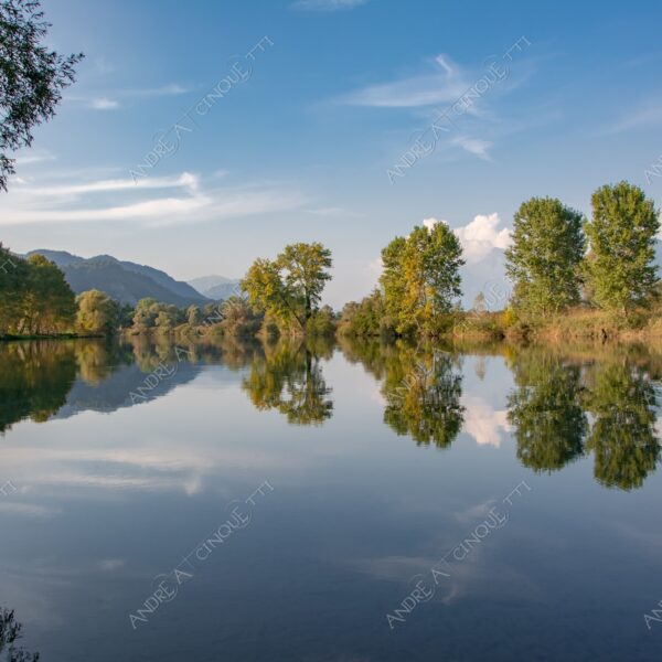 airuno riflessi reflections specchio mirror fiume river adda nuvole clouds