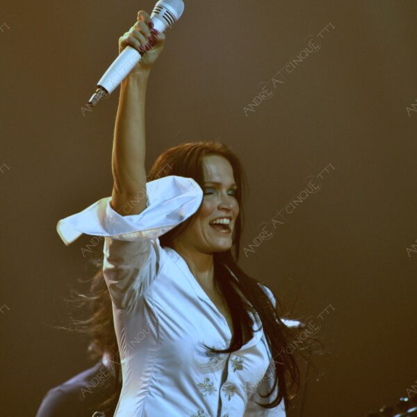 tarja turunen nightwish gothic metal concerto concert cantante singer soprano spettacolo show