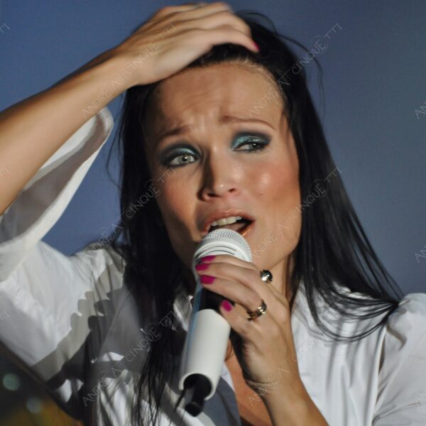 tarja turunen nightwish gothic metal concerto concert cantante singer soprano spettacolo show