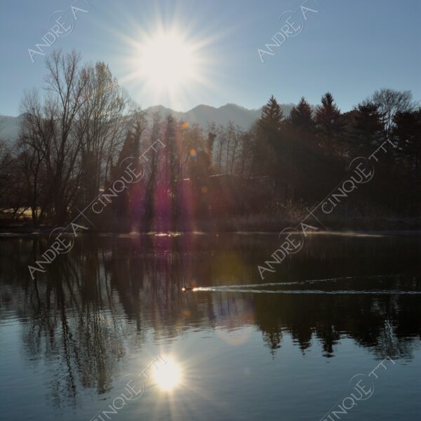brivio riflessi reflections specchio mirror fiume river adda nuvole clouds morning mattina alba sunrise sole sun