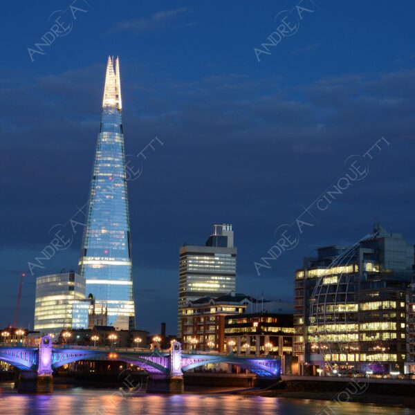 inghilterra england regno unito united kingdom londra london architettura architecture fiume river tamigi thames ponte bridge riflessi reflections lunga esposizione long exposure scatti notturni night shots the shard tower bridge millennium bridge