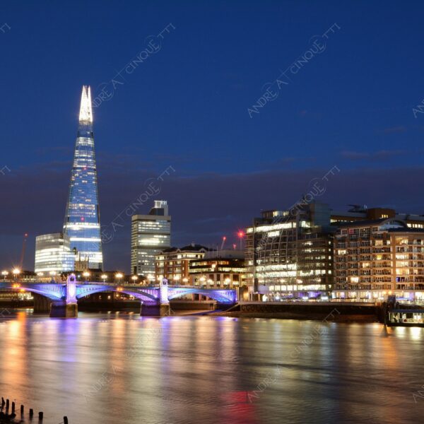 inghilterra england regno unito united kingdom londra london architettura architecture fiume river tamigi thames ponte bridge riflessi reflections lunga esposizione long exposure scatti notturni night shots the shard tower bridge