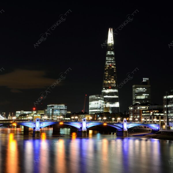 inghilterra england regno unito united kingdom londra london architettura architecture fiume river tamigi thames ponte bridge riflessi reflections lunga esposizione long exposure scatti notturni night shots the shard tower bridge luna moon luna piena full moon super moon