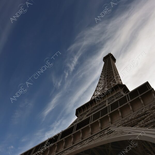 francia france parigi paris tour eiffel luci lights champ de mars prospettiva perspective