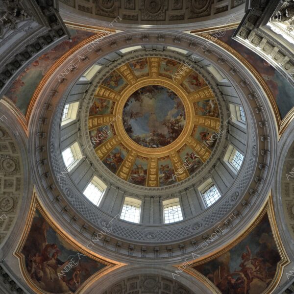 francia france parigi paris hotel des invalides interior interni architettura architecture prospettiva perspective cupola dome