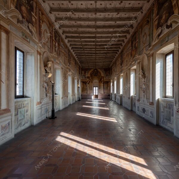 sabbioneta mantova mantua unesco lombardia italia italy antico ancient borgo village borough medievale medieval corridoio d'orfeo prospettiva perspective corridor hallway archi arcs volte vaults ombre shadows finestre windows porta door profondo profondità deep depth