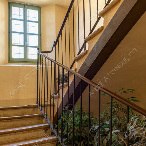 sabbioneta mantova mantua unesco lombardia italia italy antico ancient borgo village borough medievale medieval interni interiors scala stair finestra window