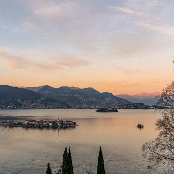 stresa piemonte italia italy lago maggiore lake loch isola dei pescatori isole borromee island riflessi reflections sole sun tramonto sunset sundown alba sunrise crepuscolo dusk twilight